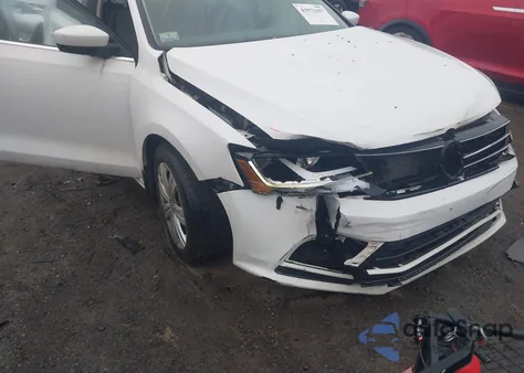 2017 Volkswagen Jetta 1.4T S z USA, uszkodzony, nr VIN 3VW2B7AJXHM217693